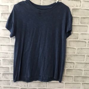 American Eagle navy T-shirt